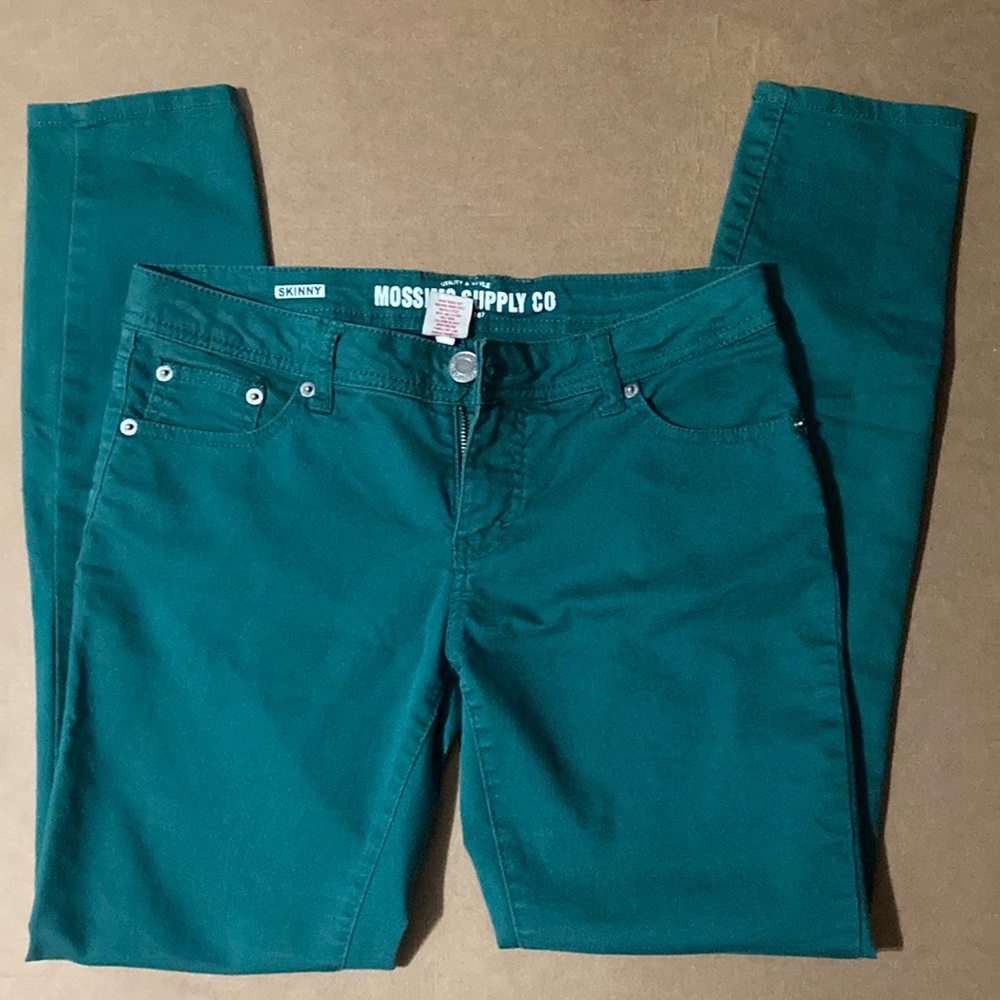 Green nwot size 9 fit like 6